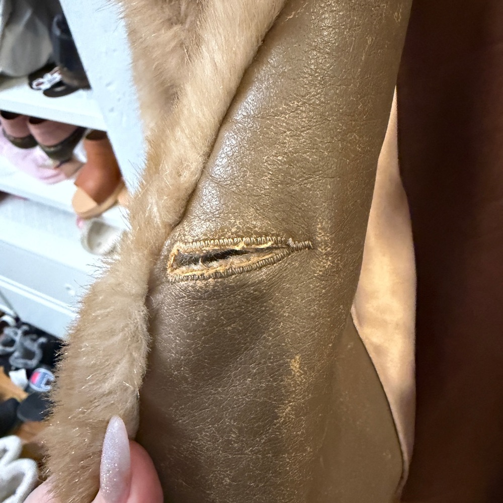Elegant Tan Teddy Jacket - Picture 4 of 9